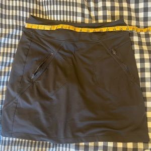 Athleta skirt with built in shorts